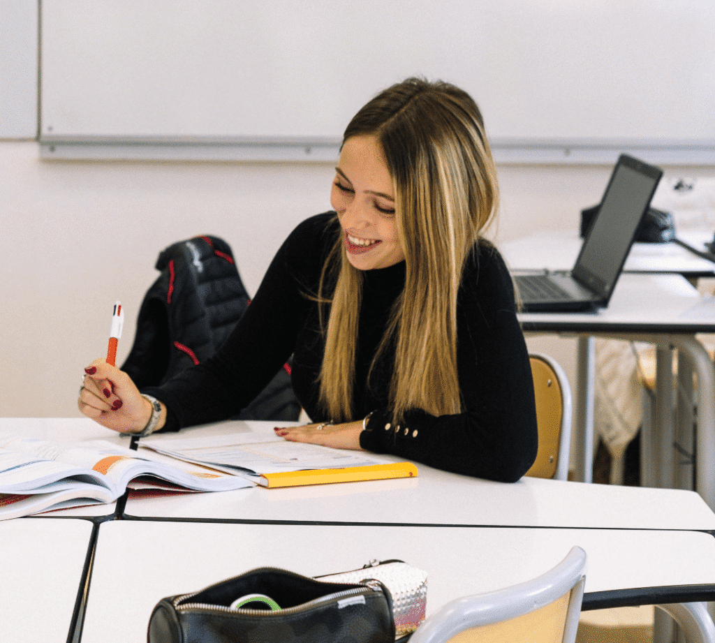 Capture decran 2022 02 22 a 14.50.07 Quelle(s) spécialité(s) choisir au lycée pour intégrer une classe préparatoire Economique et Commerciale ?
